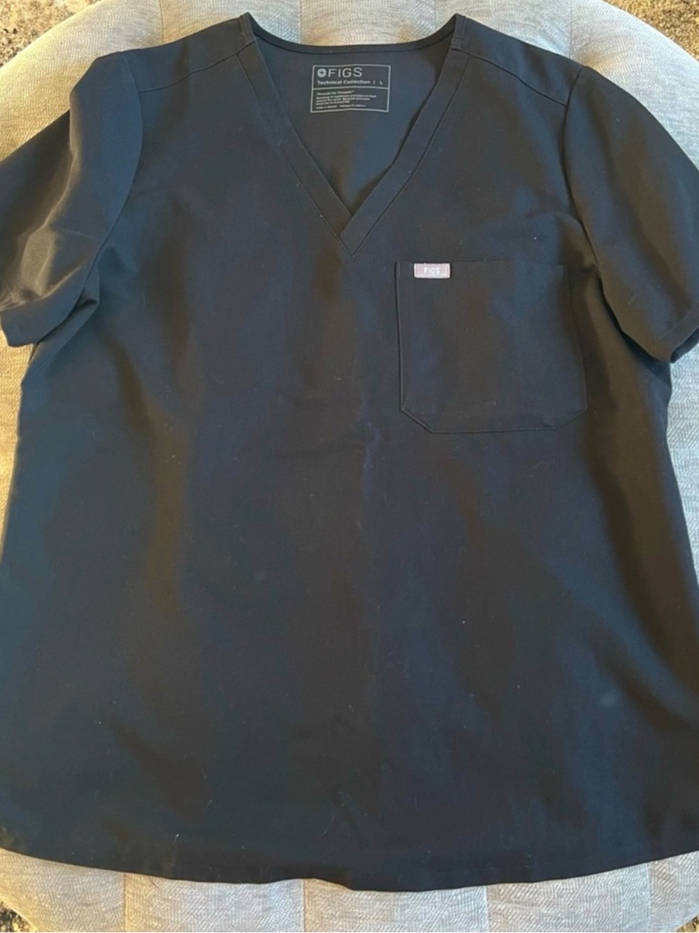 Figs Catarina Black V-Neck Short Sleeve Scrub Top
